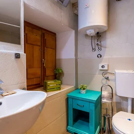 Historical Old Town Apartment