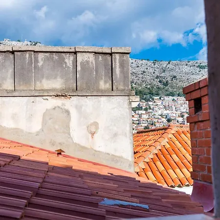 Historical Old Town Apartment