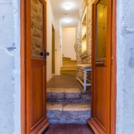 Historical Old Town Daire *